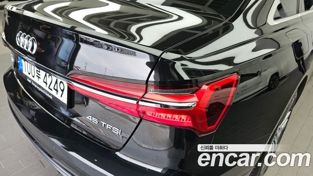 Audi A6 45 TFSI Premium
