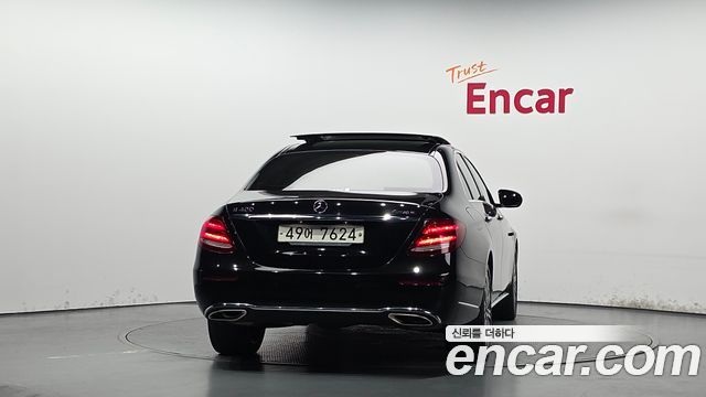 Mercedes-Benz E-Class E400 4MATIC Exclusive