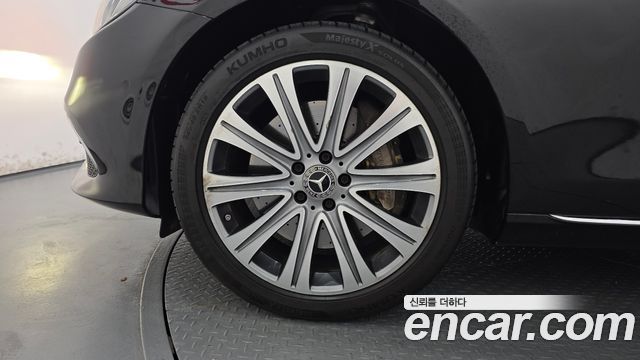 Mercedes-Benz E-Class E400 4MATIC Exclusive