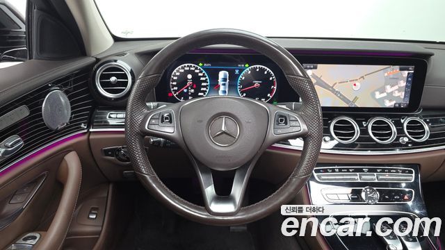 Mercedes-Benz E-Class E400 4MATIC Exclusive