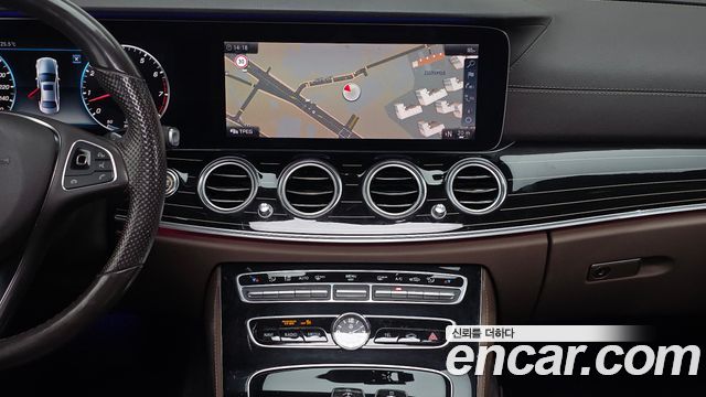 Mercedes-Benz E-Class E400 4MATIC Exclusive