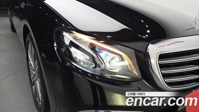 Mercedes-Benz E-Class E400 4MATIC Exclusive
