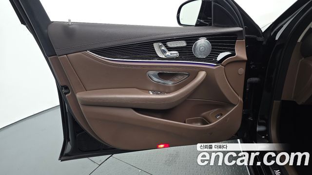 Mercedes-Benz E-Class E400 4MATIC Exclusive