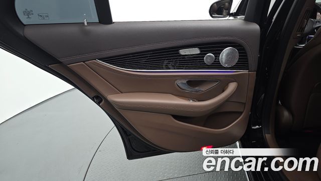 Mercedes-Benz E-Class E400 4MATIC Exclusive