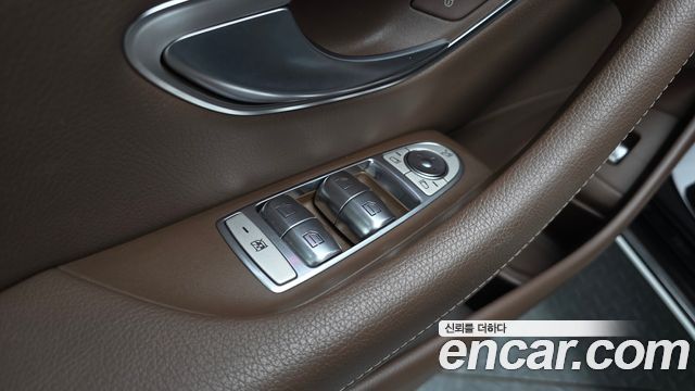 Mercedes-Benz E-Class E400 4MATIC Exclusive