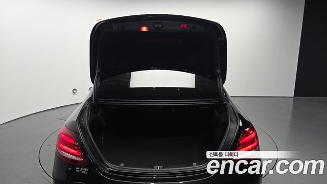 Mercedes-Benz E-Class E400 4MATIC Exclusive