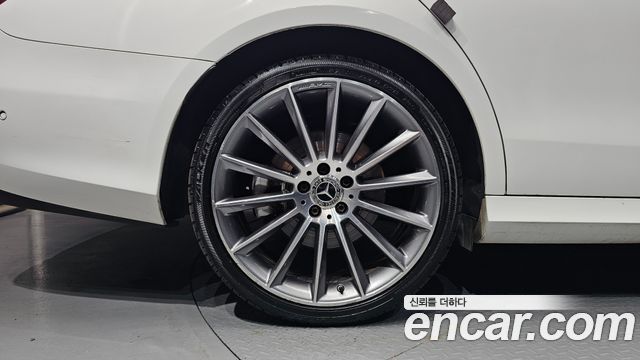 Mercedes-Benz E-Class E350 4MATIC AMG Line
