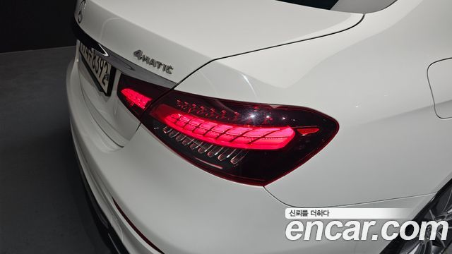 Mercedes-Benz E-Class E350 4MATIC AMG Line