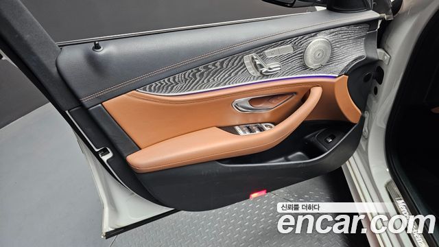 Mercedes-Benz E-Class E350 4MATIC AMG Line
