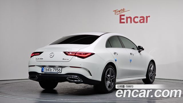 Mercedes-Benz CLA-Class CLA250 4MATIC