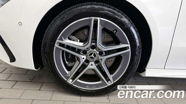 Mercedes-Benz CLA-Class CLA250 4MATIC