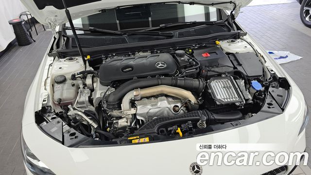 Mercedes-Benz CLA-Class CLA250 4MATIC