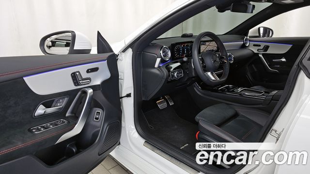 Mercedes-Benz CLA-Class CLA250 4MATIC