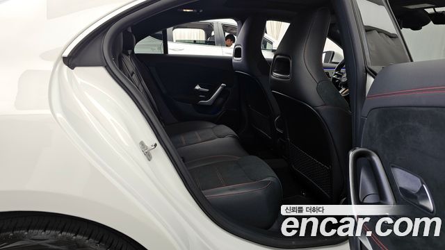 Mercedes-Benz CLA-Class CLA250 4MATIC