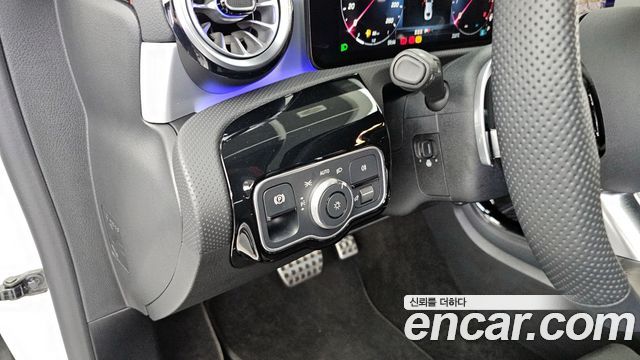 Mercedes-Benz CLA-Class CLA250 4MATIC