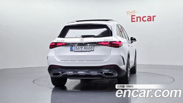 Mercedes-Benz GLC-Class GLC300 4MATIC AMG Line