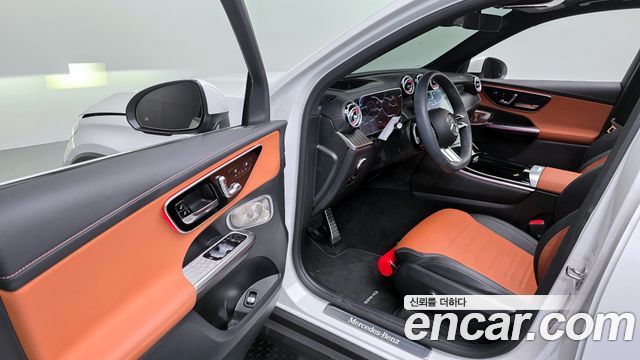 Mercedes-Benz GLC-Class GLC300 4MATIC AMG Line
