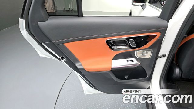Mercedes-Benz GLC-Class GLC300 4MATIC AMG Line
