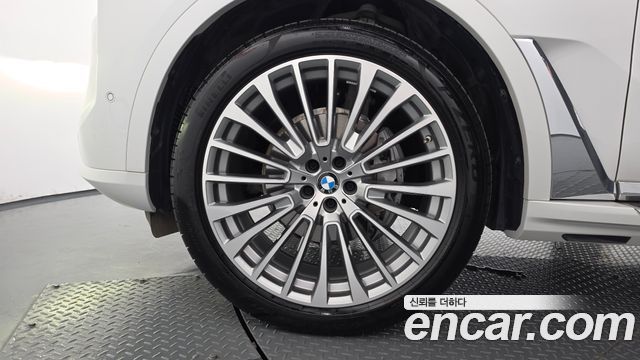 BMW X7 xDrive 40i Design Pure Excellence 6-Seater