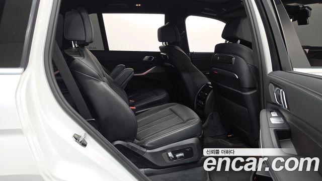 BMW X7 xDrive 40i Design Pure Excellence 6-Seater