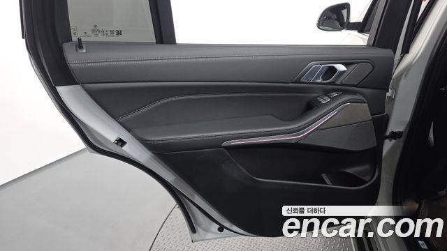 BMW X7 xDrive 40i Design Pure Excellence 6-Seater