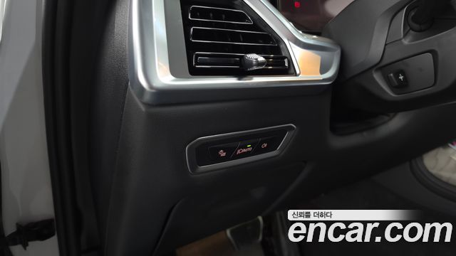 BMW X7 xDrive 40i Design Pure Excellence 6-Seater