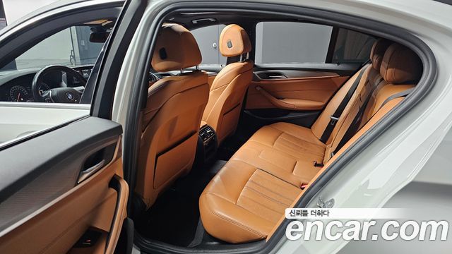 BMW 5-Series 520d xDrive M Sport Package