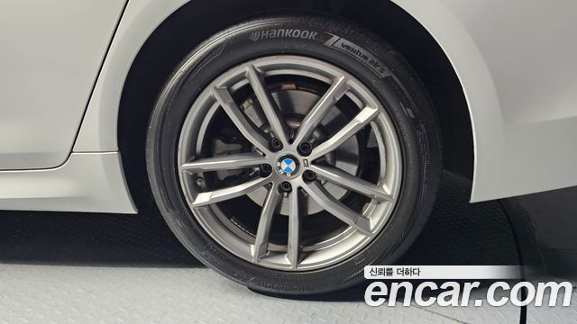 BMW 5-Series 520d xDrive M Sport Package