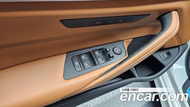 BMW 5-Series 520d xDrive M Sport Package