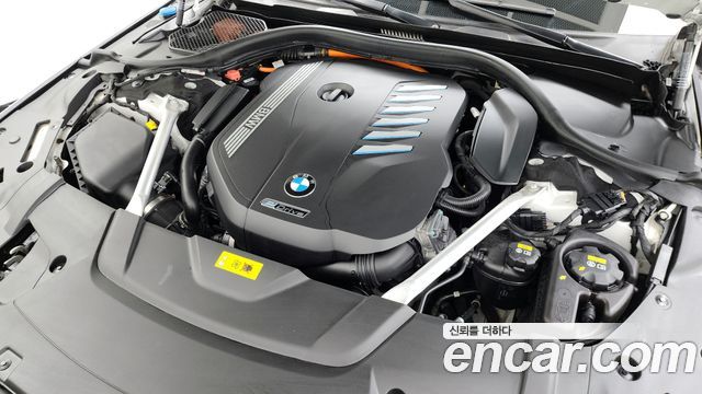 BMW 7-Series 745e iPerformance Design Pure Excellence