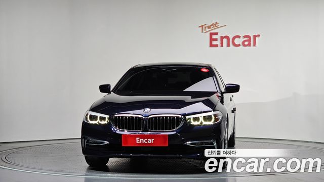 BMW 5-Series 520i Luxury