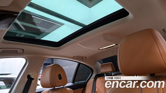 BMW 5-Series 520i Luxury