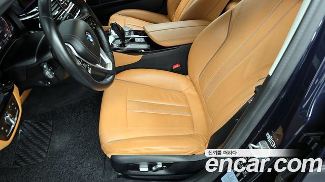 BMW 5-Series 520i Luxury