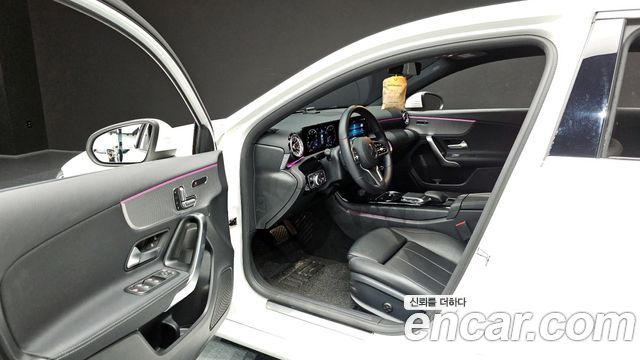 Mercedes-Benz A-Class A220 Hatchback