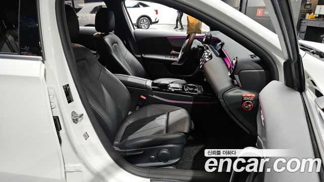 Mercedes-Benz A-Class A220 Hatchback
