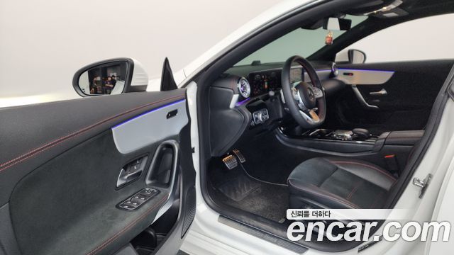 Mercedes-Benz CLA-Class CLA250 4MATIC