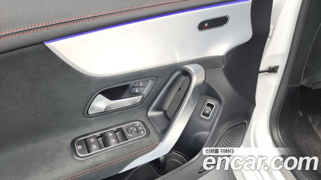 Mercedes-Benz CLA-Class CLA250 4MATIC