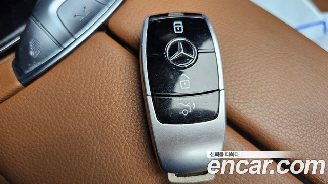 Mercedes-Benz E-Class E220d Cabriolet