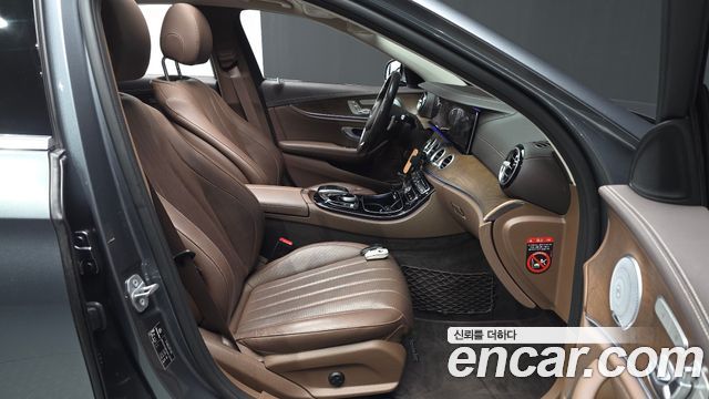 Mercedes-Benz E-Class E300 Exclusive