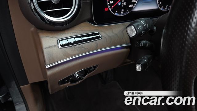 Mercedes-Benz E-Class E300 Exclusive