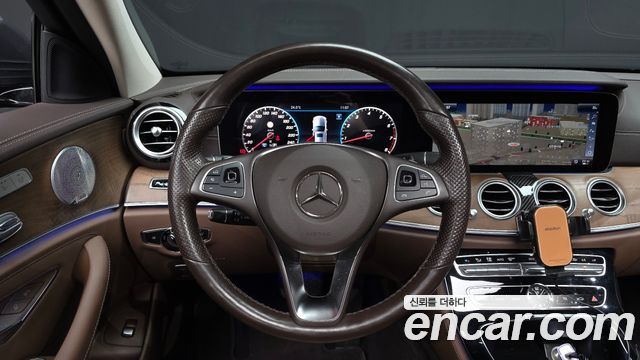 Mercedes-Benz E-Class E300 Exclusive