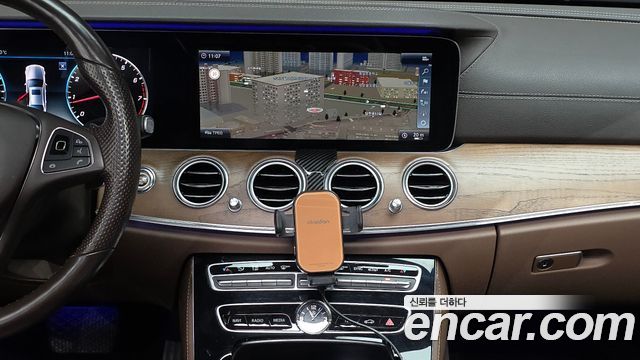 Mercedes-Benz E-Class E300 Exclusive