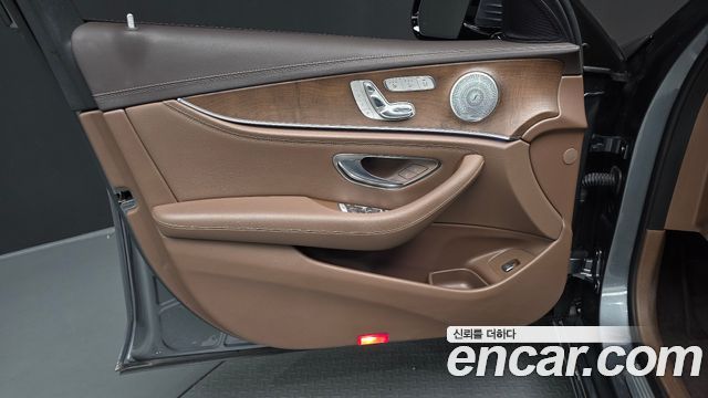Mercedes-Benz E-Class E300 Exclusive