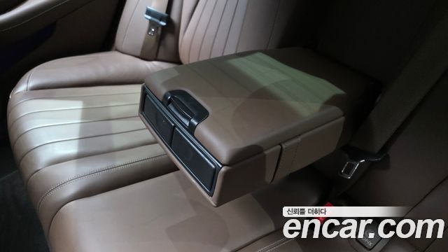 Mercedes-Benz E-Class E300 Exclusive