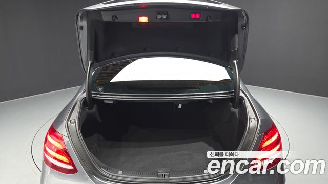 Mercedes-Benz E-Class E300 Exclusive