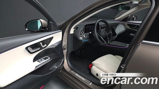 Mercedes-Benz E-Class E200 Avantgarde