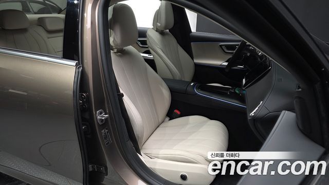 Mercedes-Benz E-Class E200 Avantgarde