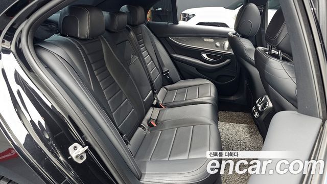 Mercedes-Benz E-Class E350 4MATIC AMG Line