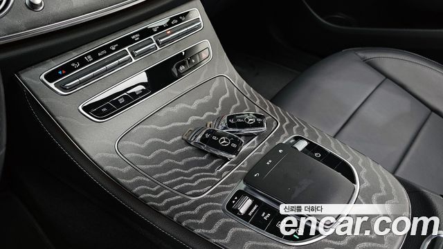 Mercedes-Benz E-Class E350 4MATIC AMG Line