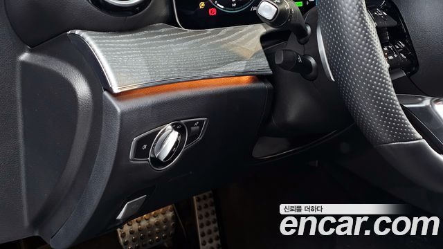 Mercedes-Benz E-Class E350 4MATIC AMG Line